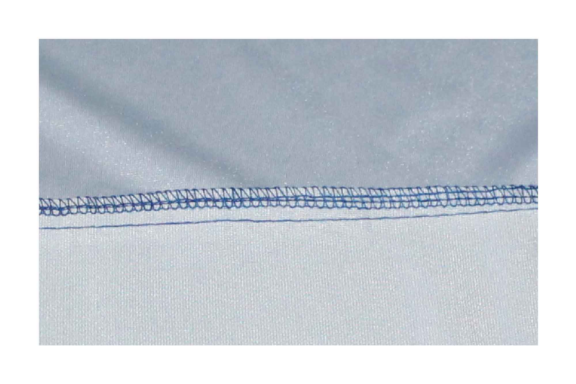 Fitted table cover seam