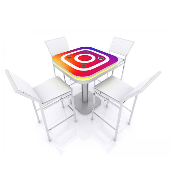 Square wireless chagring table